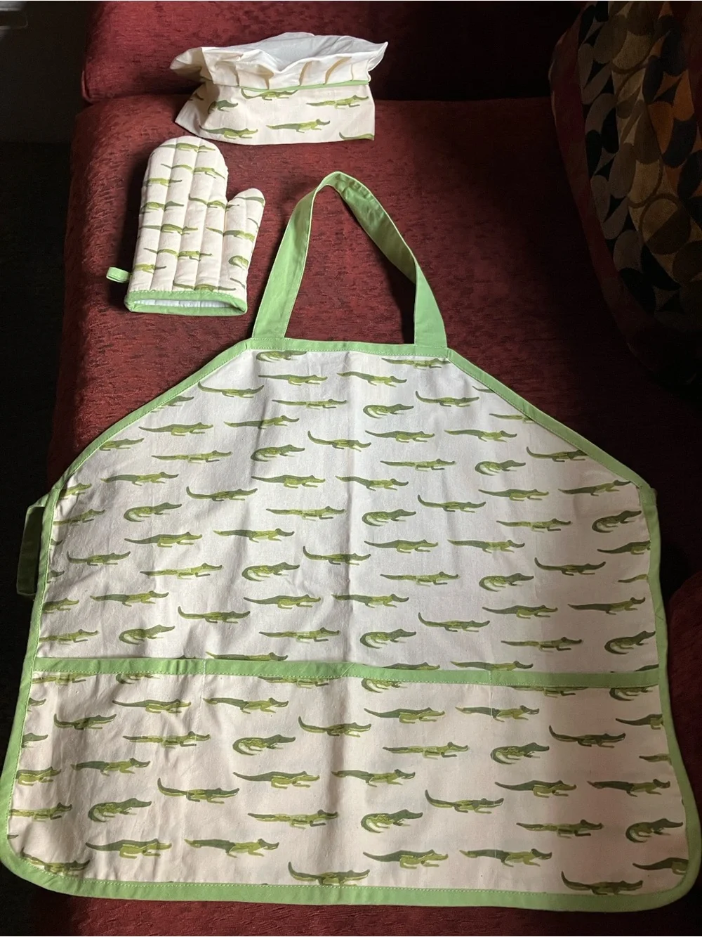 Green Alligator Print Apron, Oven Mitt & Chef Hat Set - Home Party Supplies